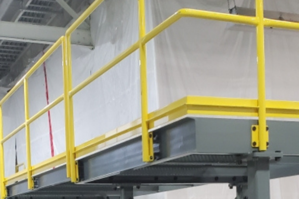 Conception, fabrication et installation de passerelle mezzanine et de garde-corps industriel