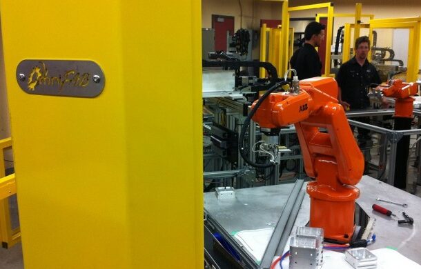 Conception, fabrication et installation d’une enceinte de sécurité pour un laboratoire de robotique