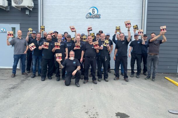 Omnifab souligne la fête des Pères en remettant des produits Pat BBQ à ses papas