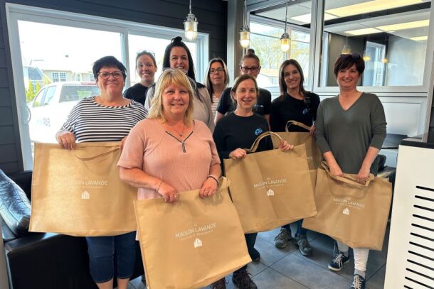 Omnifab souligne la fête des Mères en offrant des produits Maison Lavande à ses mamans