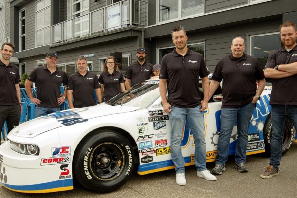 Omnifab renouvelle son partenariat avec Jean-François Dumoulin en NASCAR
