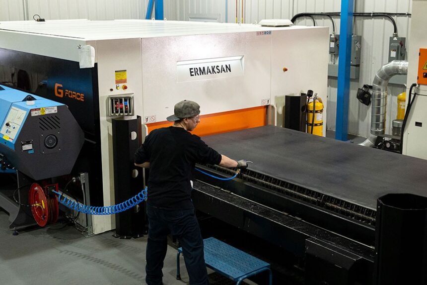 Équipe découpe laser Omnifab